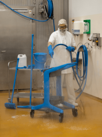 HyGo Mobile Cart Cleaning Station