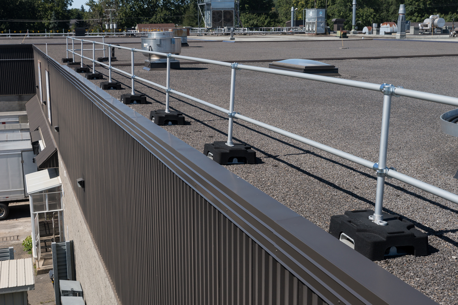 Rooftop Fall Protection Compact Non Penetrating Guardrails